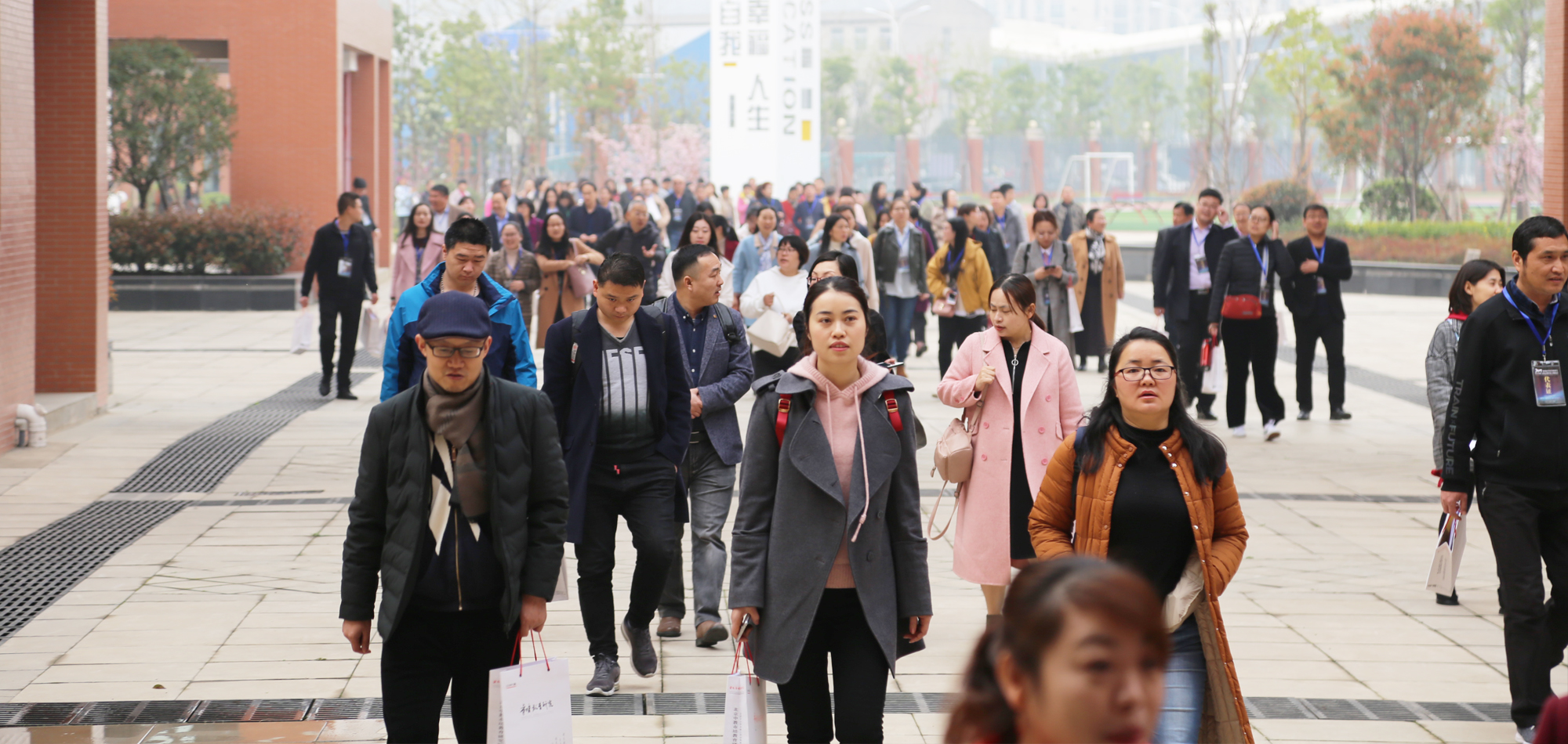 為了對這些特色教學主張、教學方法進行研究、提煉和推廣，供教育同行學習借鑒，研究院至今已舉辦了四屆名師課堂教學風格與特色觀摩展示活動。