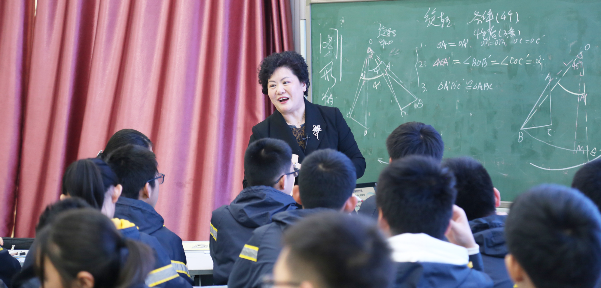 在第二天和第三天的活動中，全國知名名師工作室課例示范研討由趙謙翔、余建國、程中一、袁志勇、張文娣、宋少鏵、何夏壽、蔣守成、田湘軍等9位名師與參會代表深度交流。
