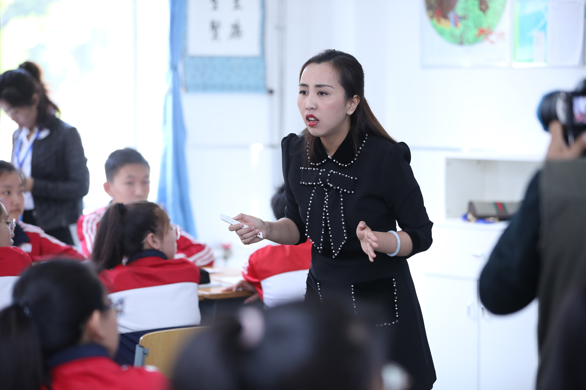 全國教學(xué)轉(zhuǎn)型與課堂創(chuàng)新高峰論壇課堂風(fēng)采展示美圖賞析。