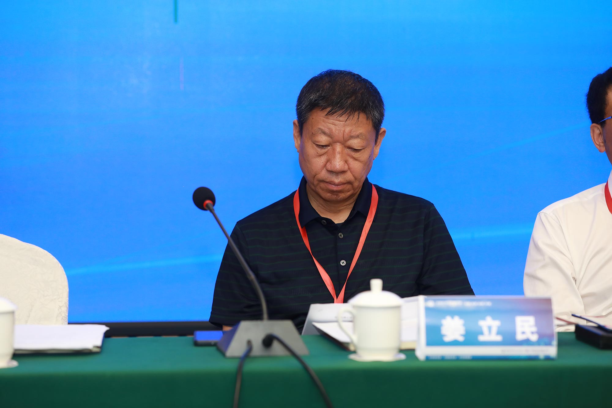 專家、赤峰市教研中心主任姜立民在會上